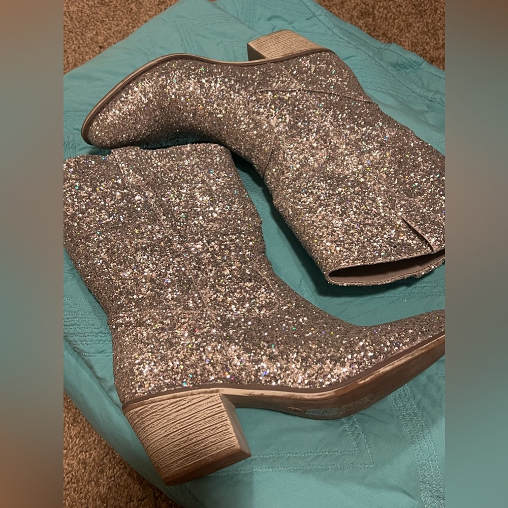 🩶 Glitter Boots 🩶